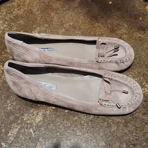 Bcbg size 6 flats